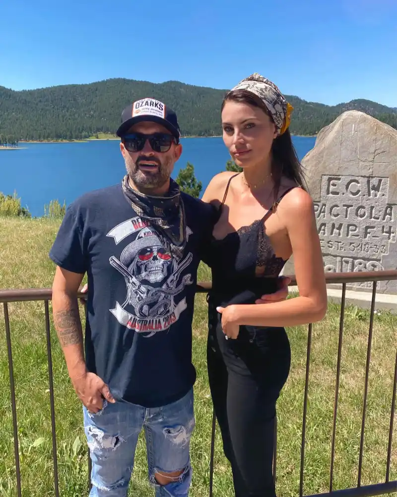 Jay Cutler Is Having Affair With Pal Trace Ayala’s Wife Samantha Robertson Following Kristin Cavallari Split