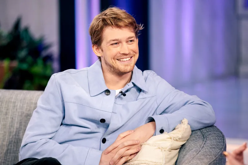 Joe Alwyn Kelly Clarkson Show 2