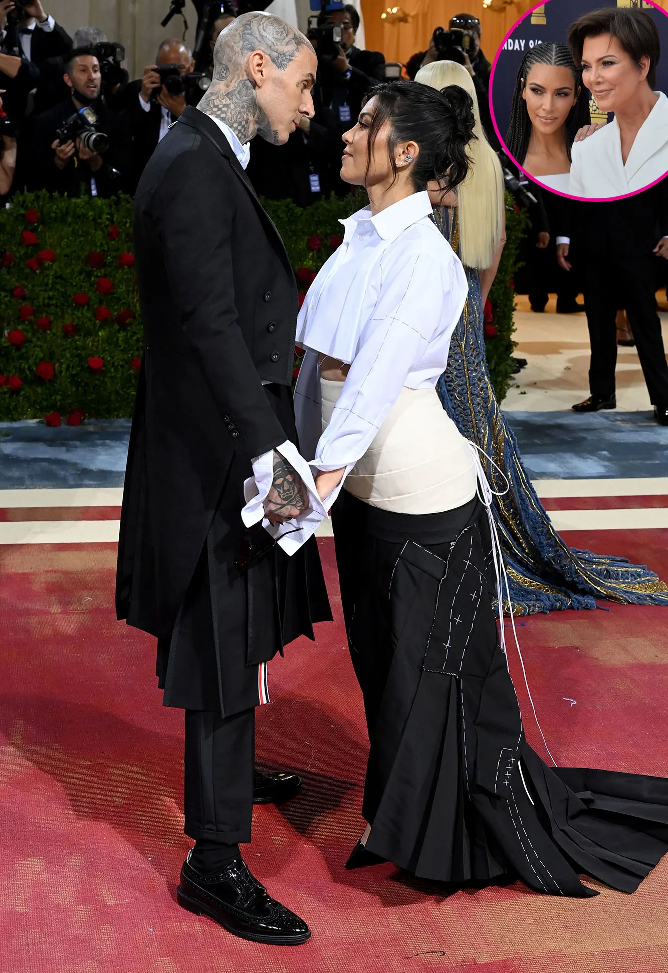 Kardashian Family Reacts to Kourtney Kardashian and Travis Barker Wedding