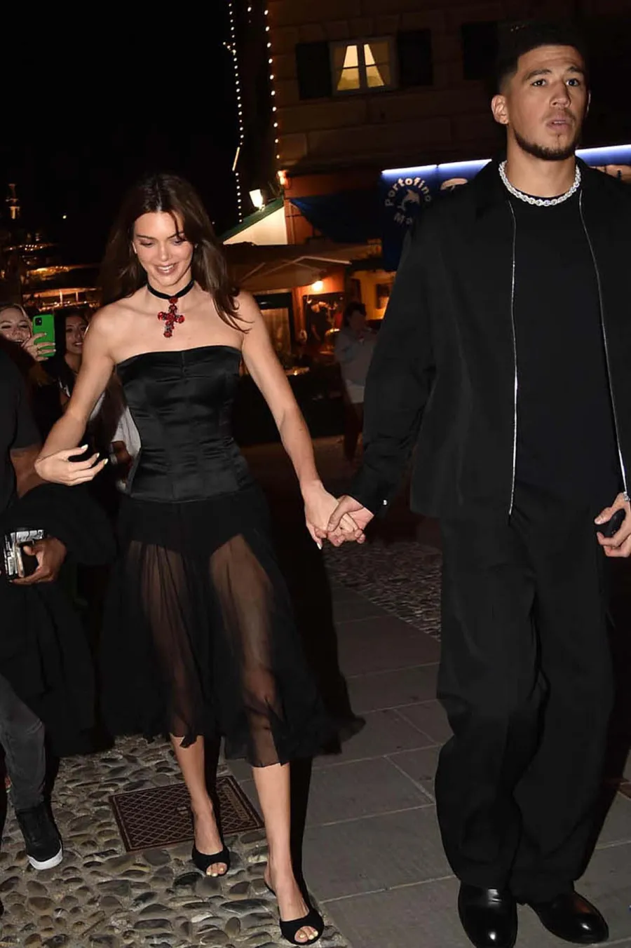 Kardashian Jenner Family Arrives Italy for Kourtney Kardashian Travis Barkers 3rd Wedding
