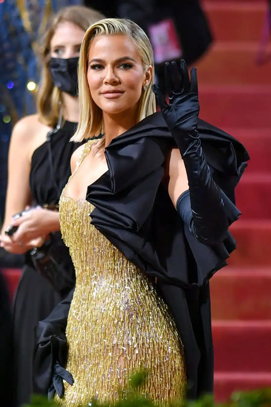 Khloe Kardashian Attends Met Gala 2022 for the 1st Time 03