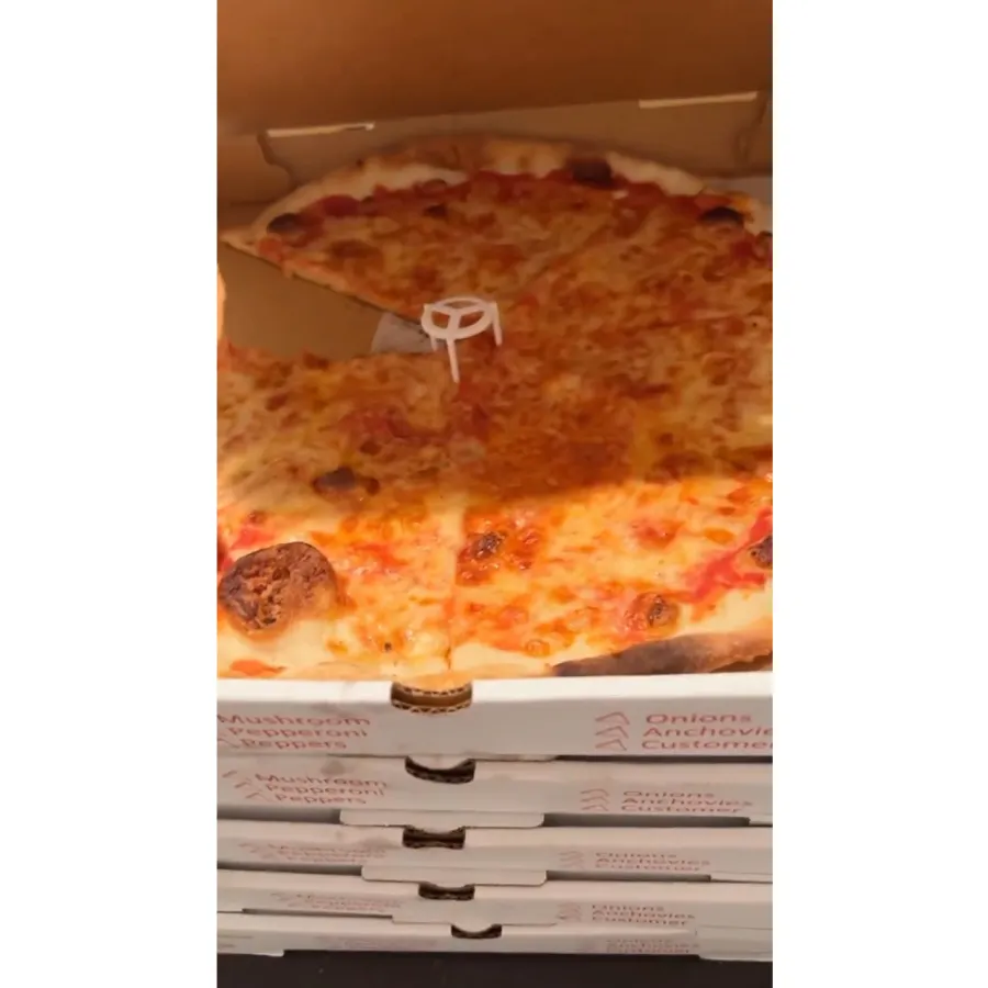 Kim Kardashian Ate Donuts and Pizza After Losing 16 Pounds to Fit Into Met Gala 2022 Dress 5