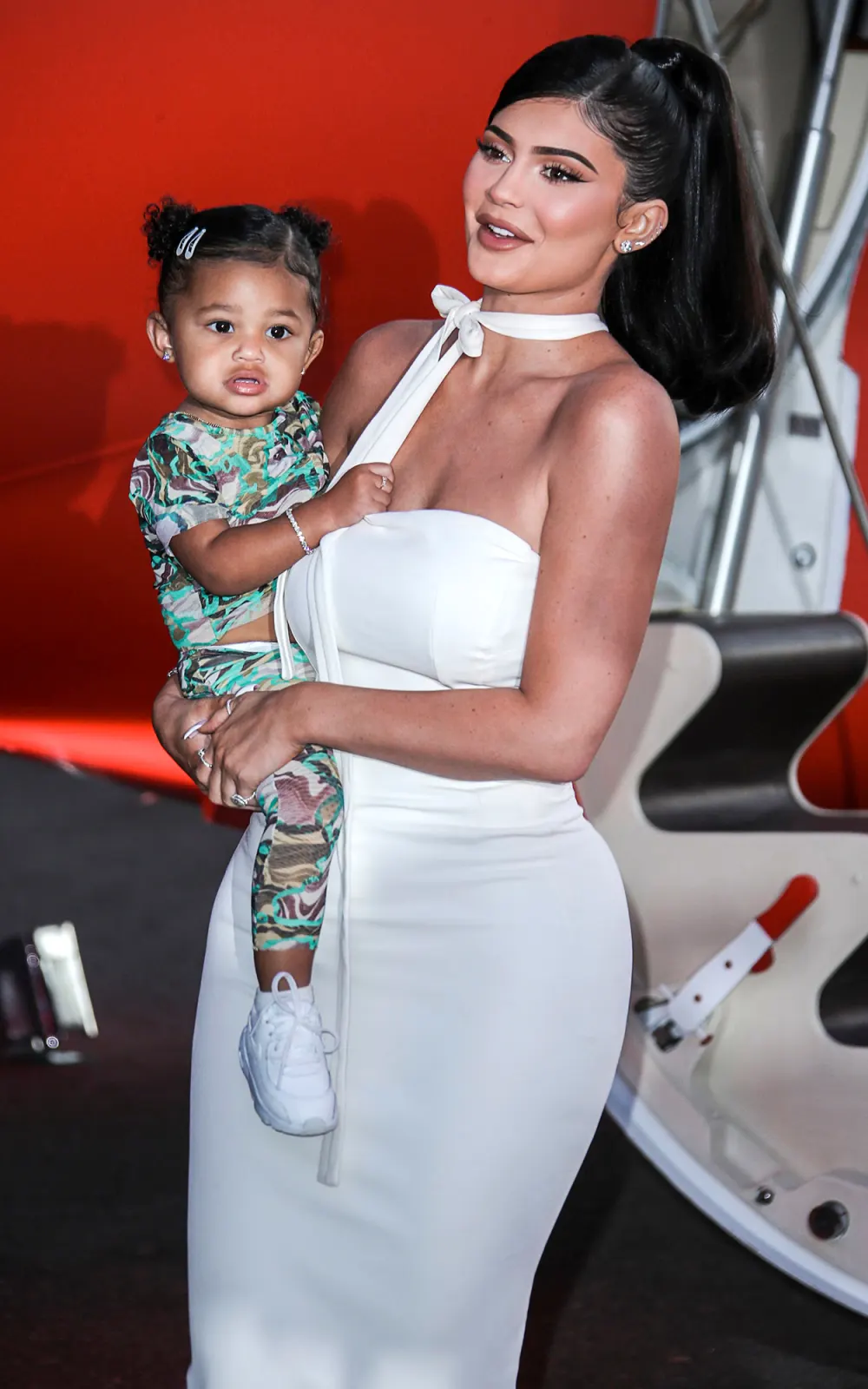 Kylie Jenner Marvels at Her Son&rsquo;s Tiny Toes In Sweet Photo With Stormi: 'I Made These'