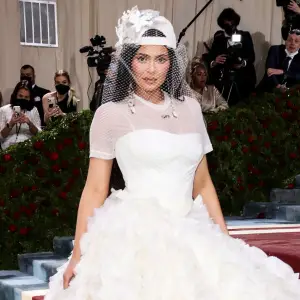 Kylie Jenner Shares Another Glimpse Her Son While Celebrating Mothers Day