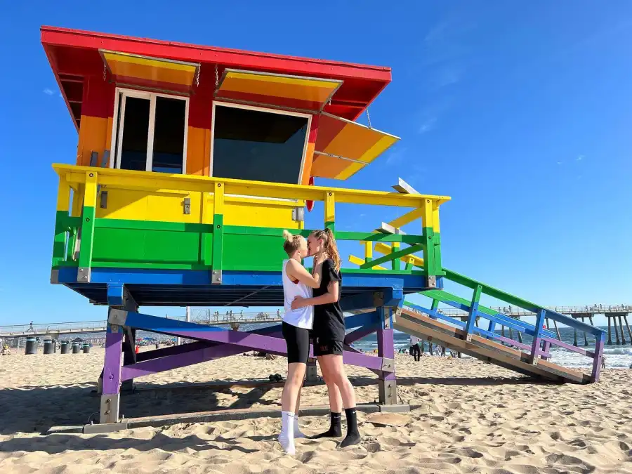 May 2022 02 JoJo Siwa and Kylie Prew Relationship Timeline