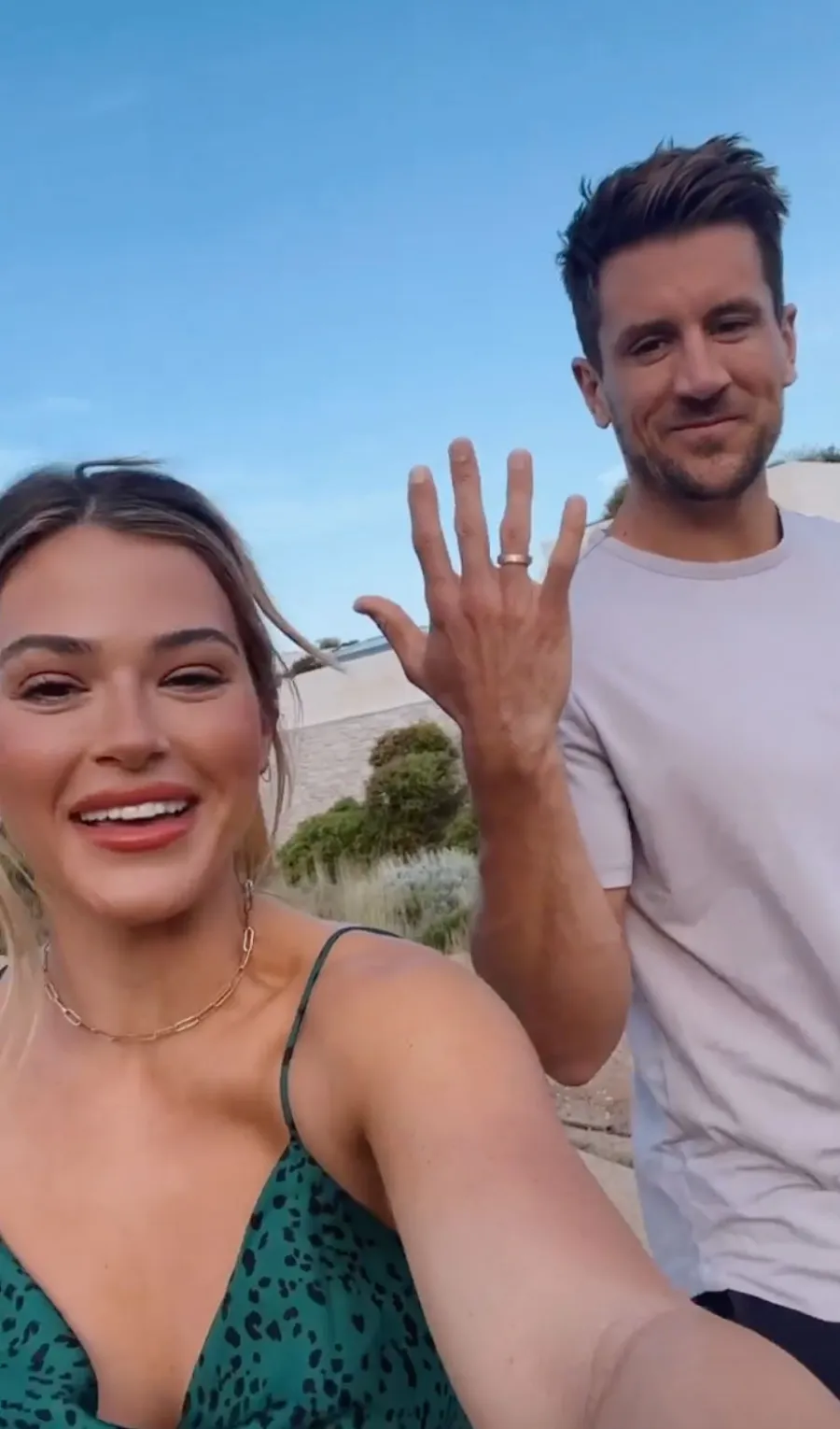 Newlyweds JoJo Fletcher and Jordan Rogers Take Honeymoon to Greece After Tying the Knot