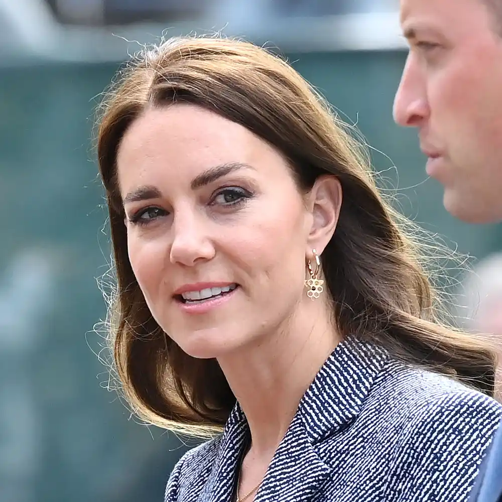 Paying Homage Kate Middleton Wears Honeycomb Earrings With Special Meaning