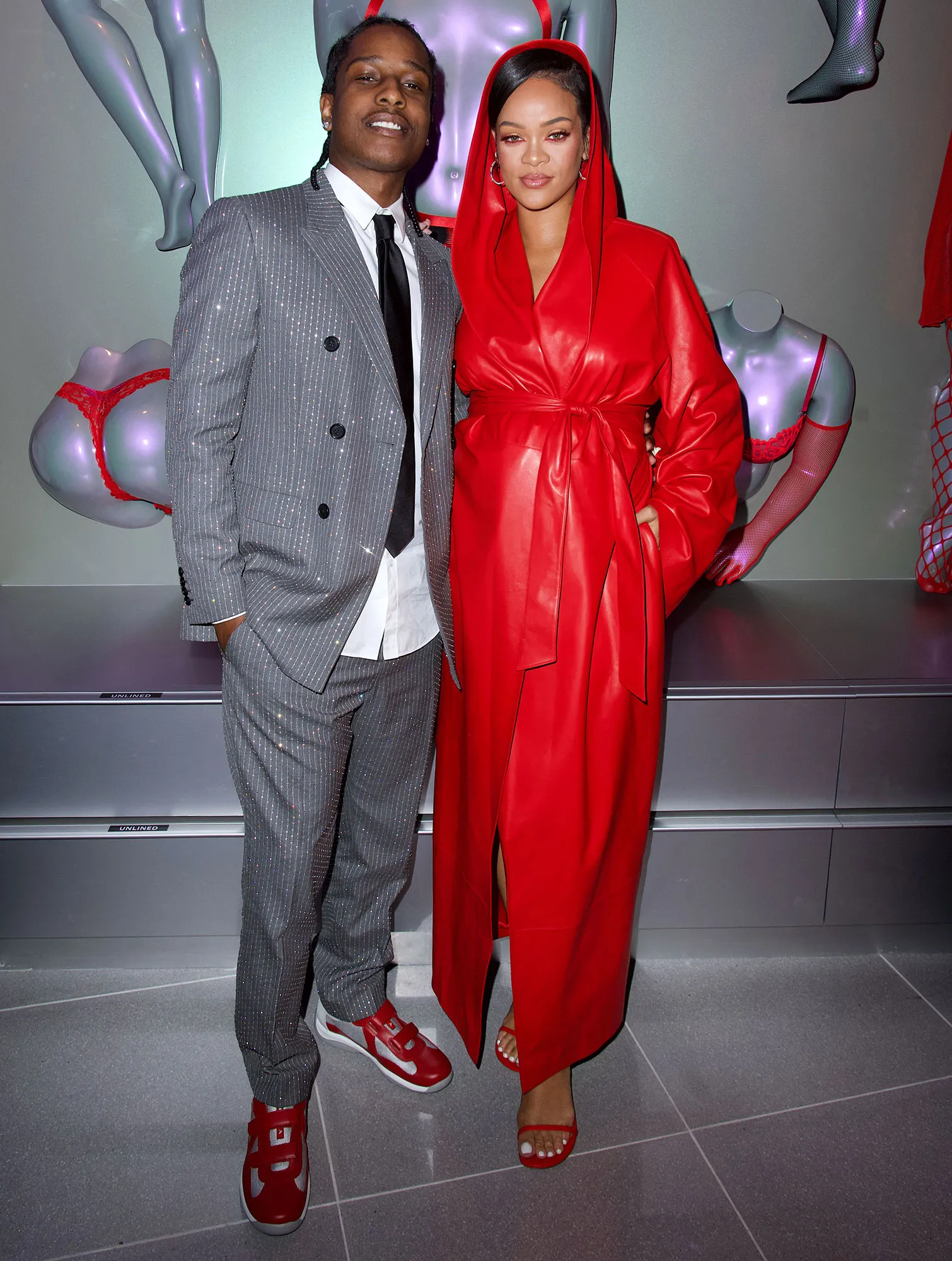 Pregnant Rihanna Supports ASAP Rocky Backstage at 1st Concert Since His Arrest