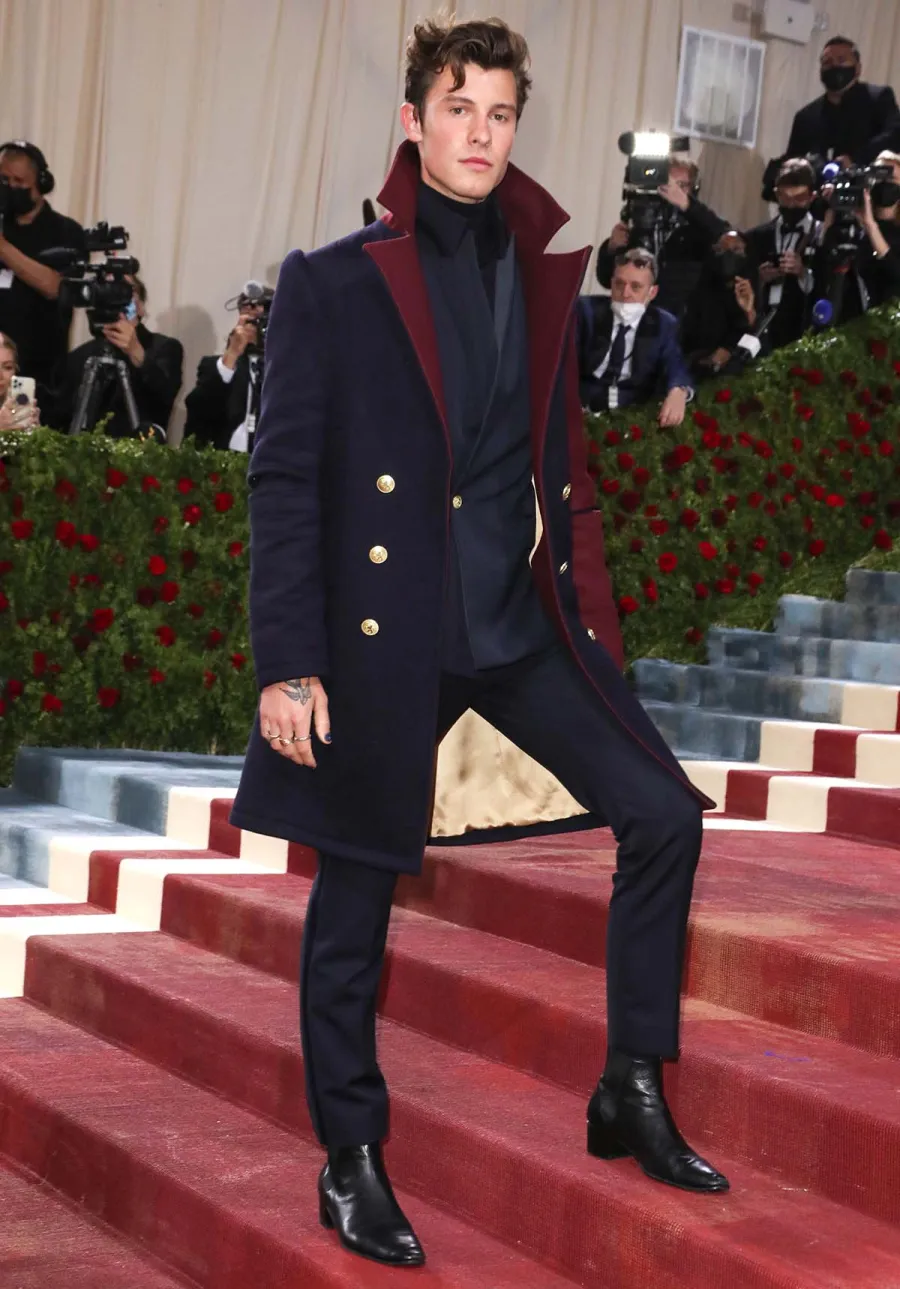 Shawn Mendes Met Gala 2022 Coat Draws Comparisons Disneys Gaston
