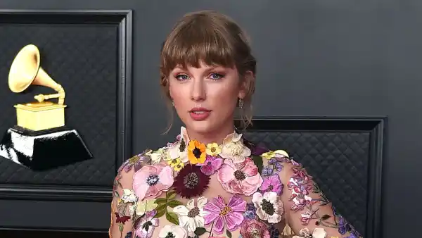 Taylor Swift Fans Think She Might Appear on Greys Anatomy Season 18 Finale