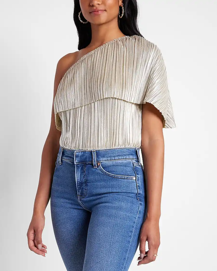 The Express x Rachel Zoe Collection Is an Ode Seventies Glamor 10