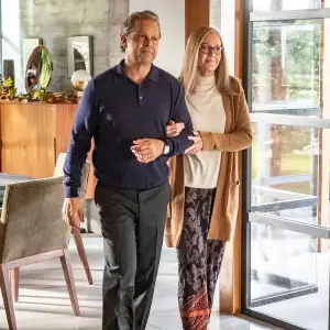 This Is Us Creator Breaks Down Decision to Have Rebecca Die Ahead of Series Finale