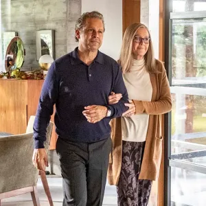 This Is Us Reveals Rebeccas Fate Fan Favorite Characters Return