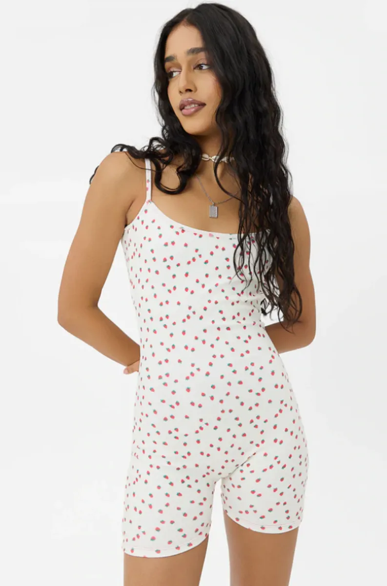 frankies-bikinis-gigi-hadid-strawberry-bodysuit