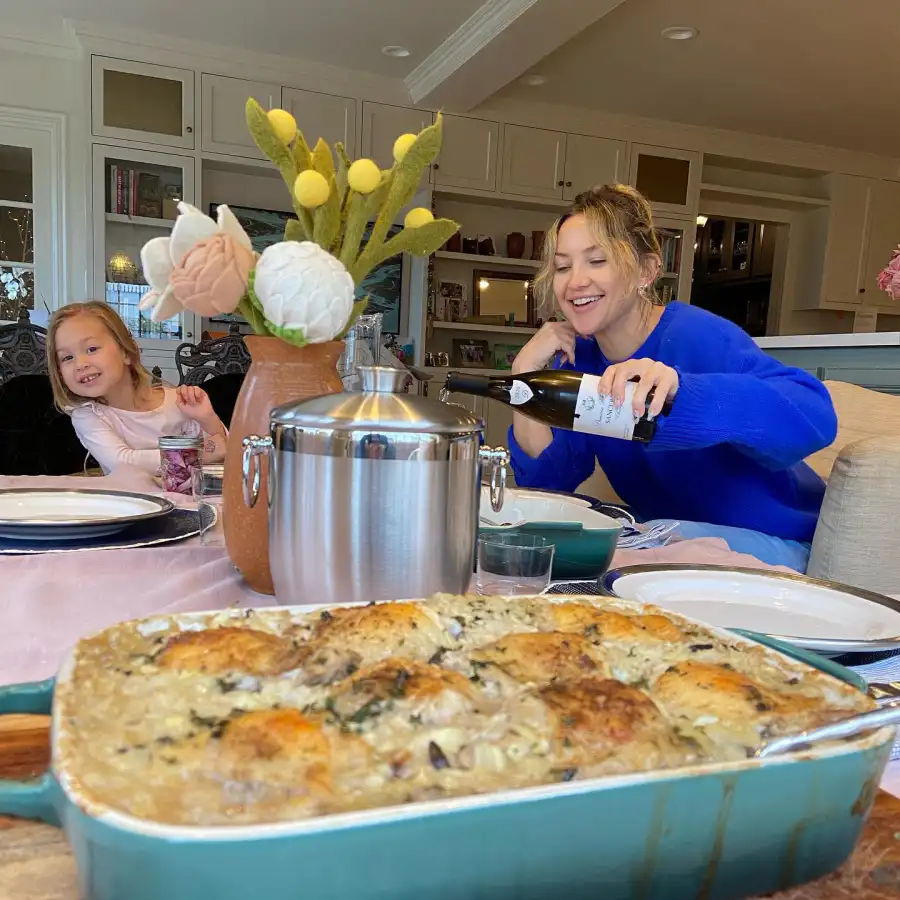 Family Feast! See Kate Hudson’s Best Family Photos Over the Years