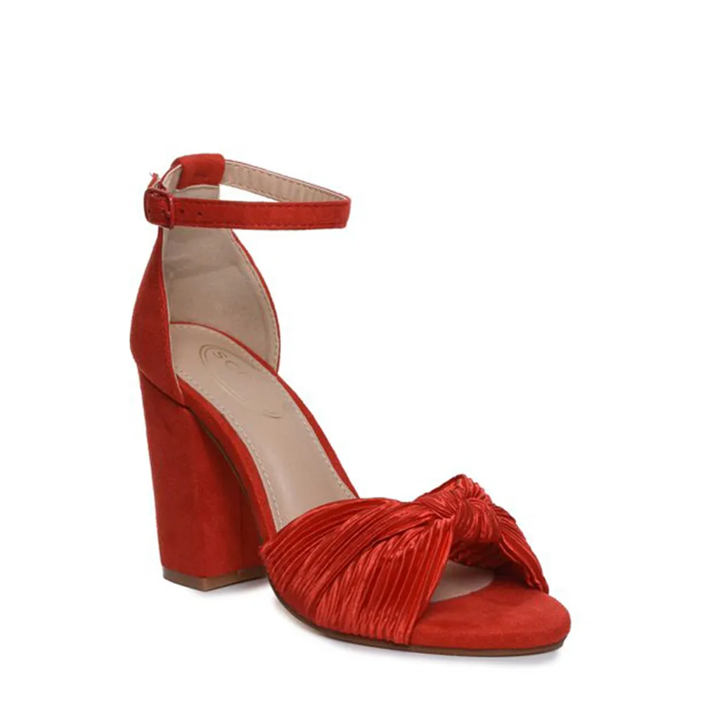 walmart-scoop-crinkle-heel