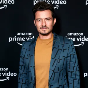 Abs Galore! Orlando Bloom Shares Sweaty, Shirtless Workout