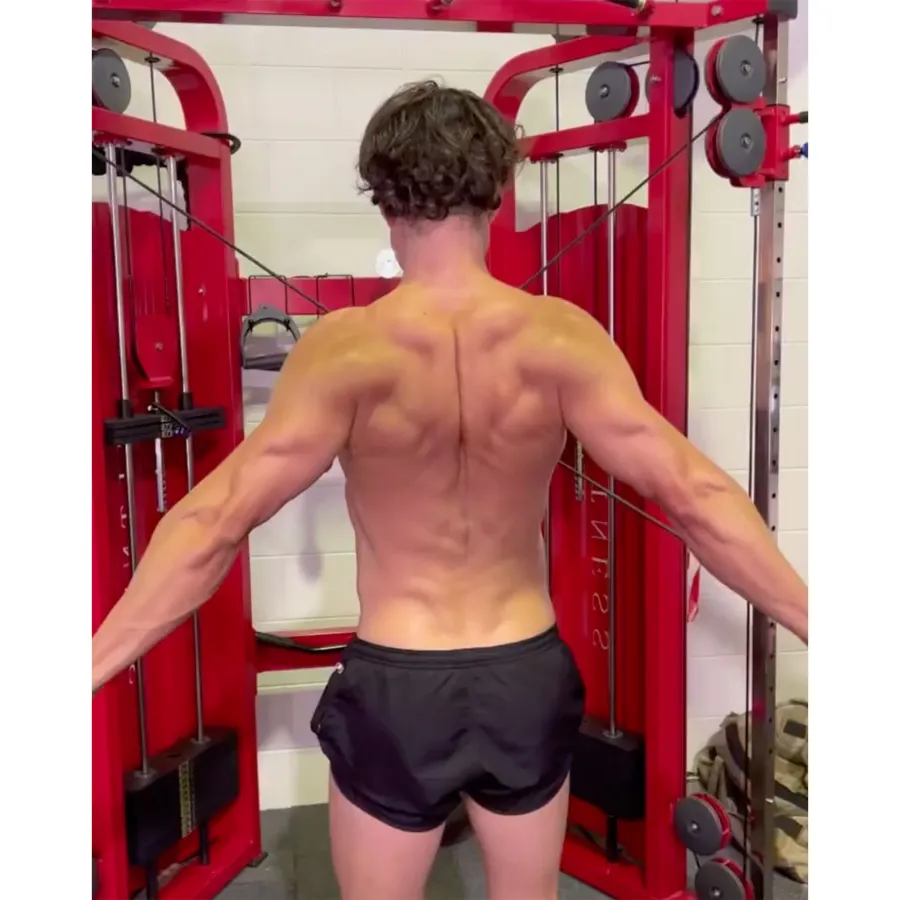 Abs Galore! Orlando Bloom Shares Sweaty, Shirtless Workout