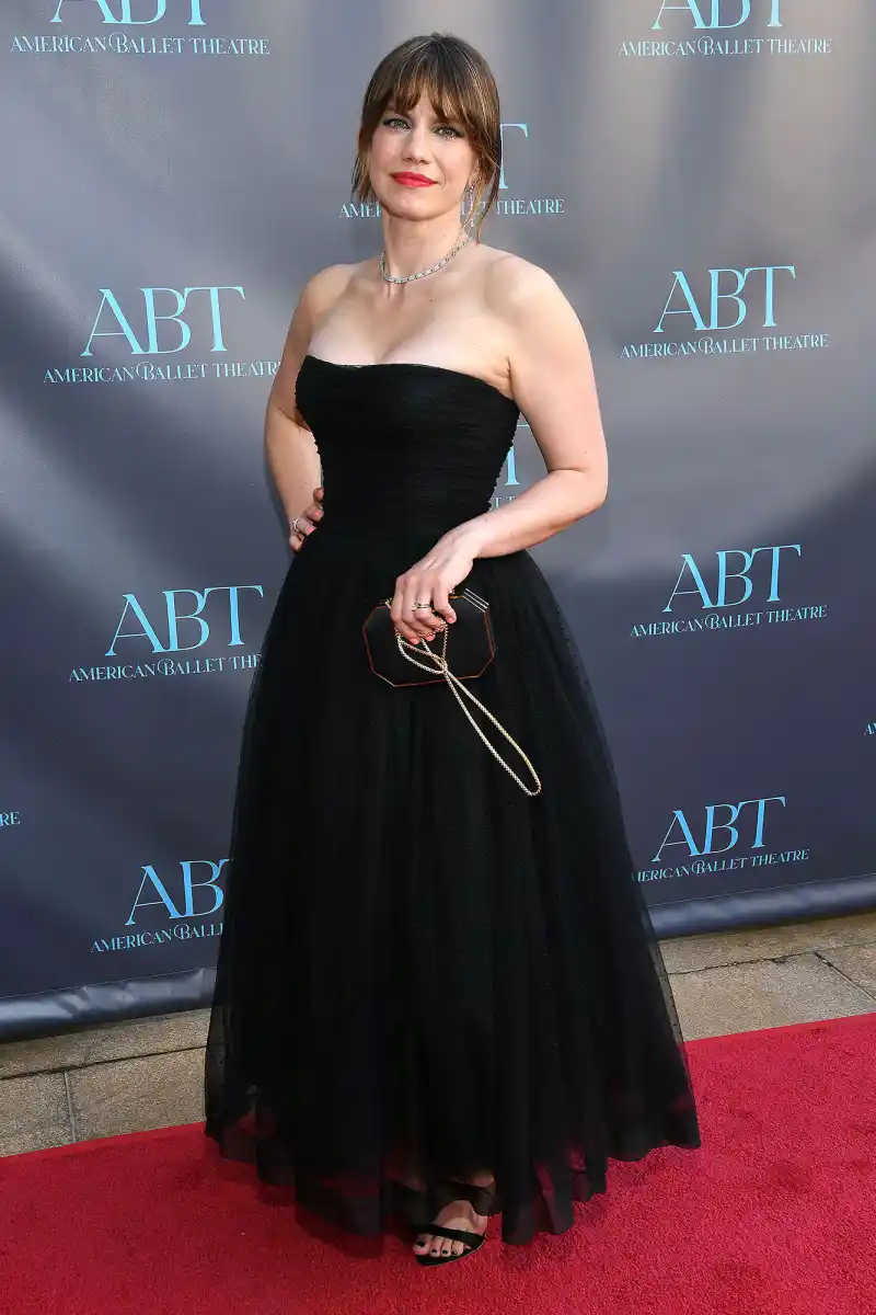 Anna Chlumsky About Last Night