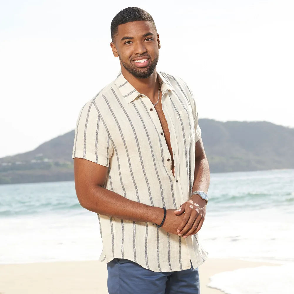 Bachelor Nation Ivan Hall Has Girlfriend Very Happy Right Now