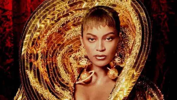 Beyonce Covers British Vogue