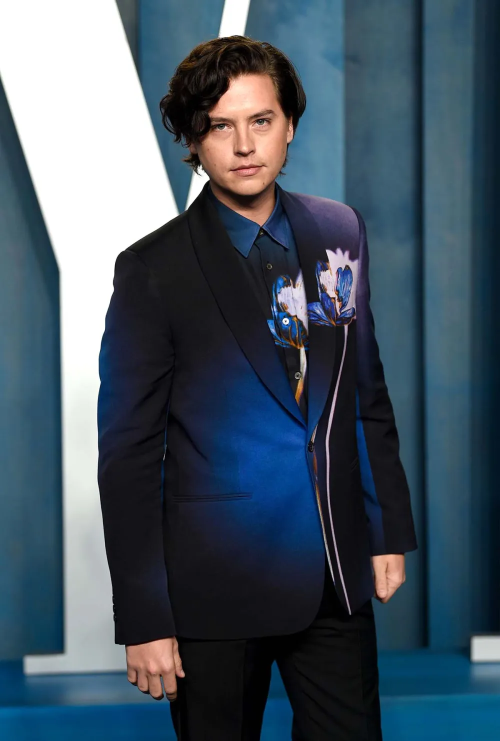 Cole Sprouse Goes Nude Seemingly Photoshopped Pic Flaunts Bare Butt