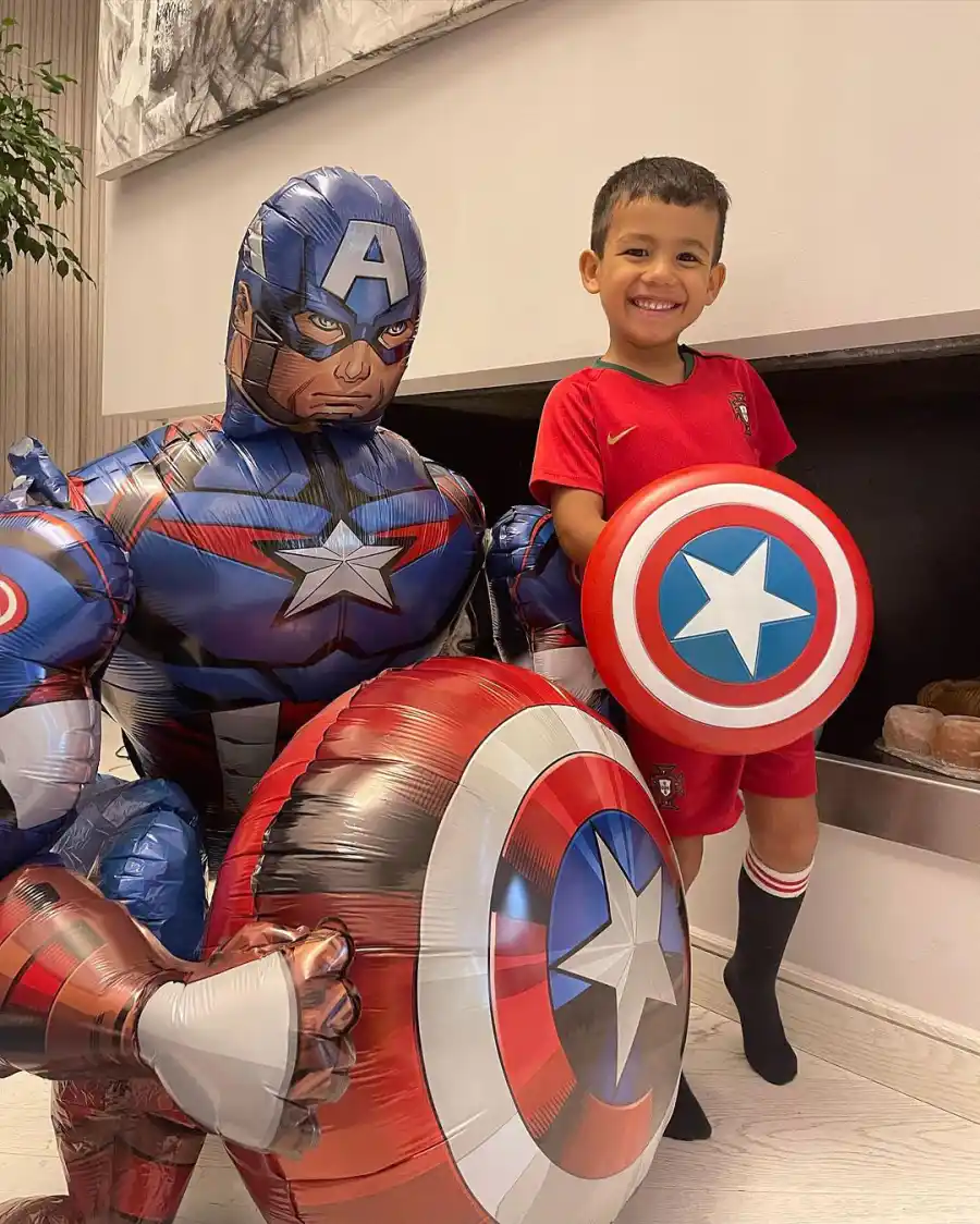 Cristiano Ronaldo Celebrates Twins Eva and Mateo's 5th Birthday