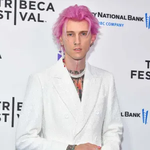 Everything Know About Machine Gun Kellys Hulu Documentary Life Pink