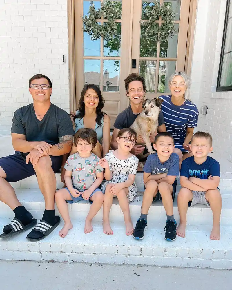 Former Bachelorette Ali Fedotowsky Shares Story of How She Met Her Long-Lost Sister 4