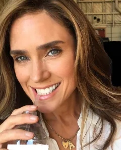 How to Get Jennifer Connelly's Realistic Top Gun Maverick Glam