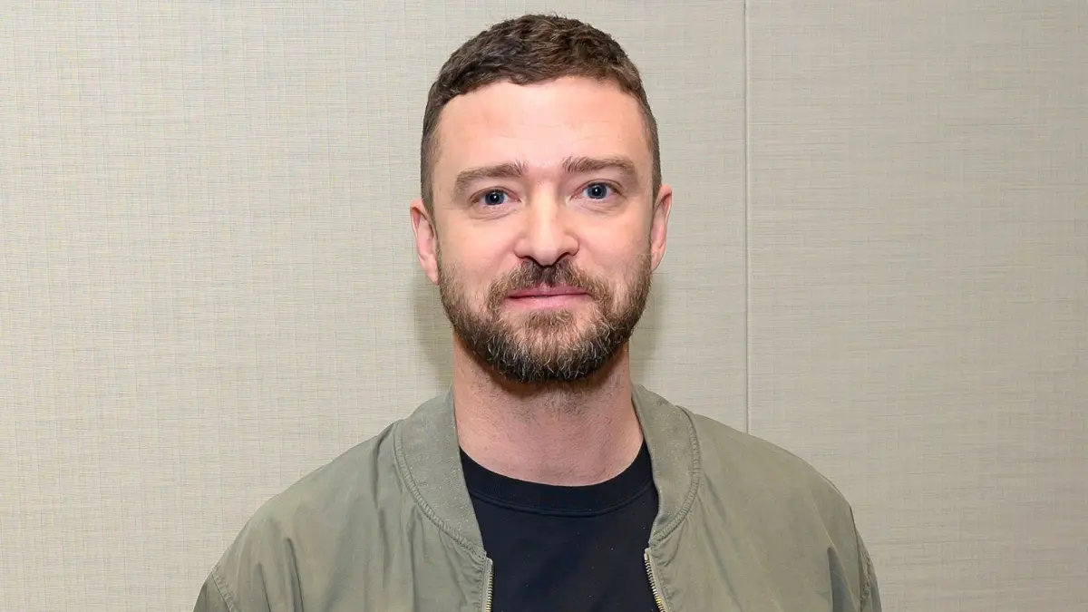 Justin Timberlake Apologizes for Hilarious Viral Dance Video Blames His Moves on Feet Pants