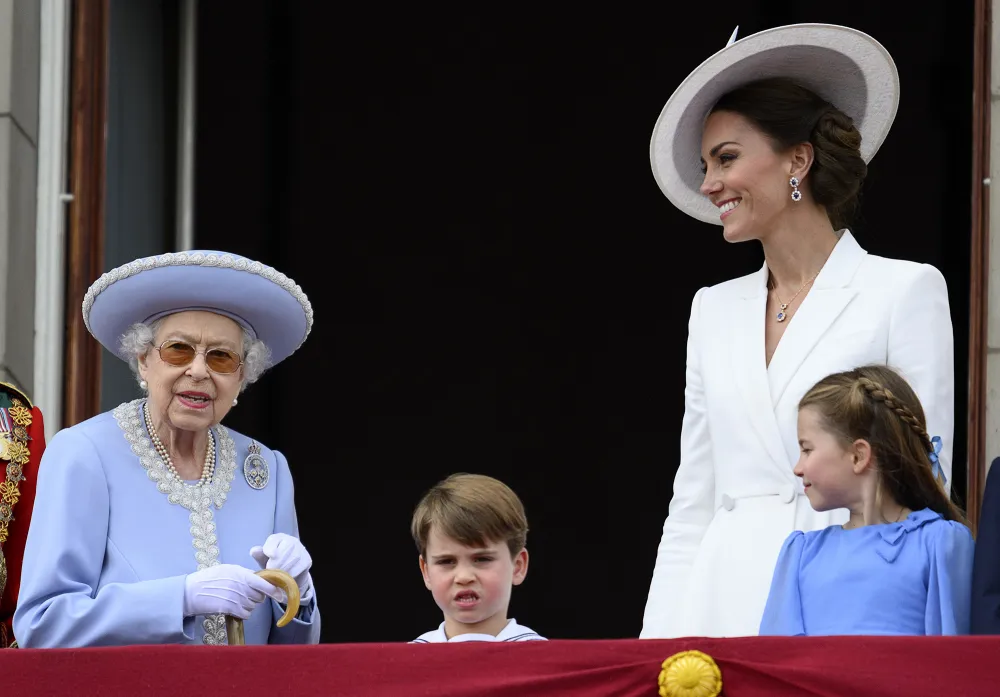 Kate Middleton Shares Rare Update on Queen Elizabeth II&rsquo;s Health After Trooping the Colour &lsquo;Discomfort&rsquo;