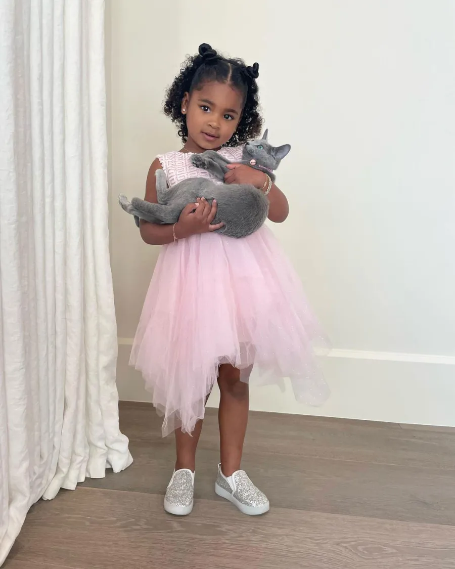 Khloe Kardashian: My Daughter True and Cat Grey Kitty Is What Pure Happiness Looks Like