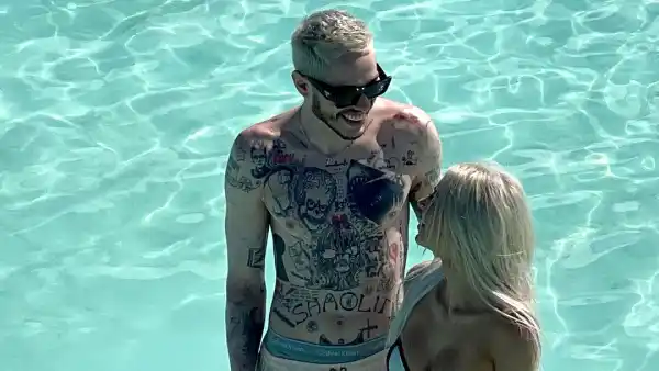 Kim Kardashian Pete Davidson Sexy Beach Photos