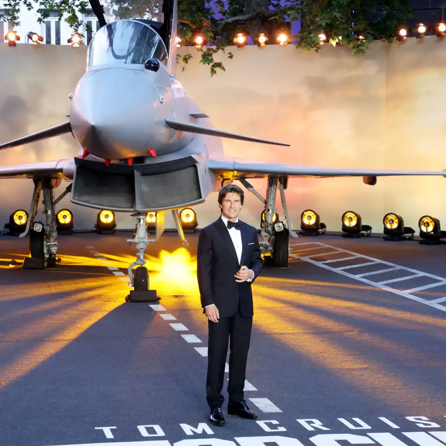 Leah Remini Battle With Scientology Through Years Tom Cruise