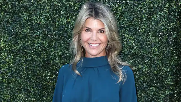 Lori Loughlin Attends Her 1st Red Carpet Since Prison Stint and College Admissions Scandal: Photos
