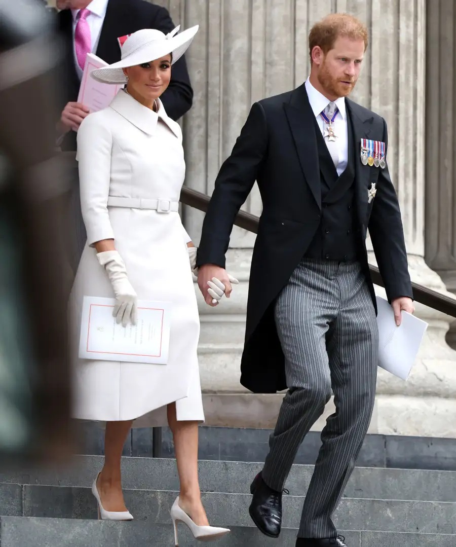 Meghan Markle in All-White at Thanksgiving Service 1