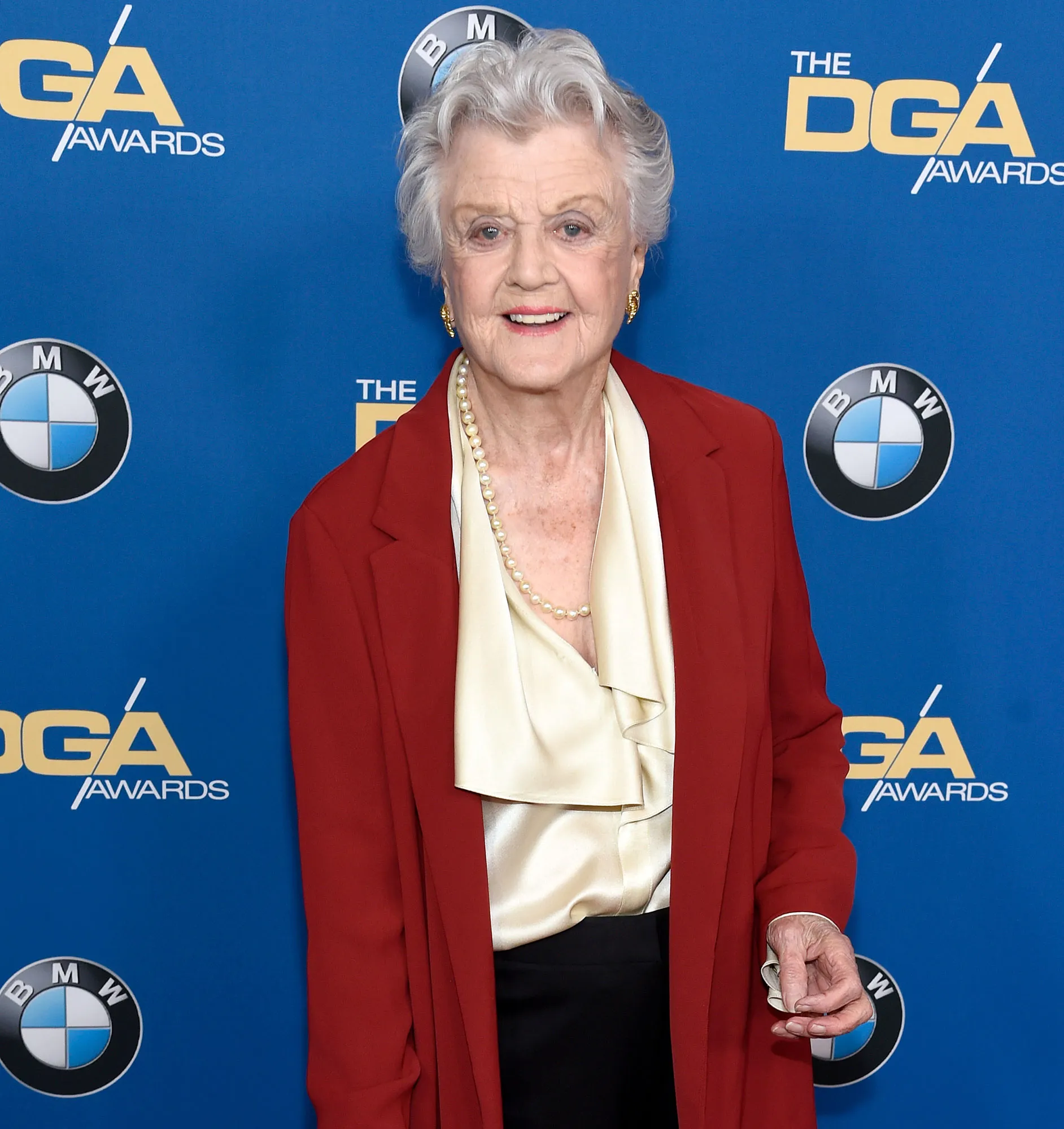 Murder She Wrote Star and Broadway Legend Angela Lansbury Dies at 96