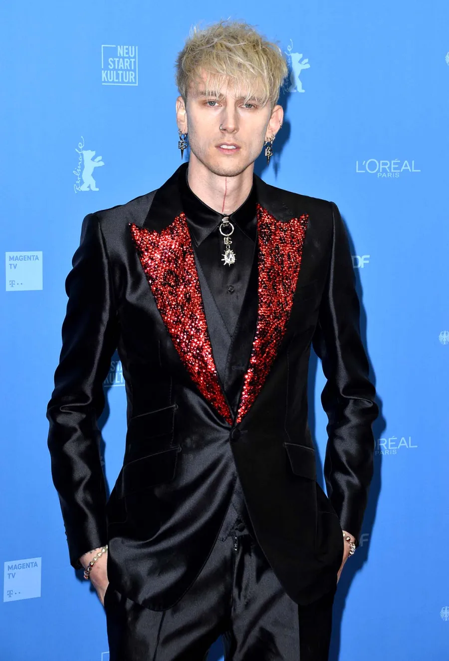 Pete Davidsons Inner Circle Machine Gun Kelly More