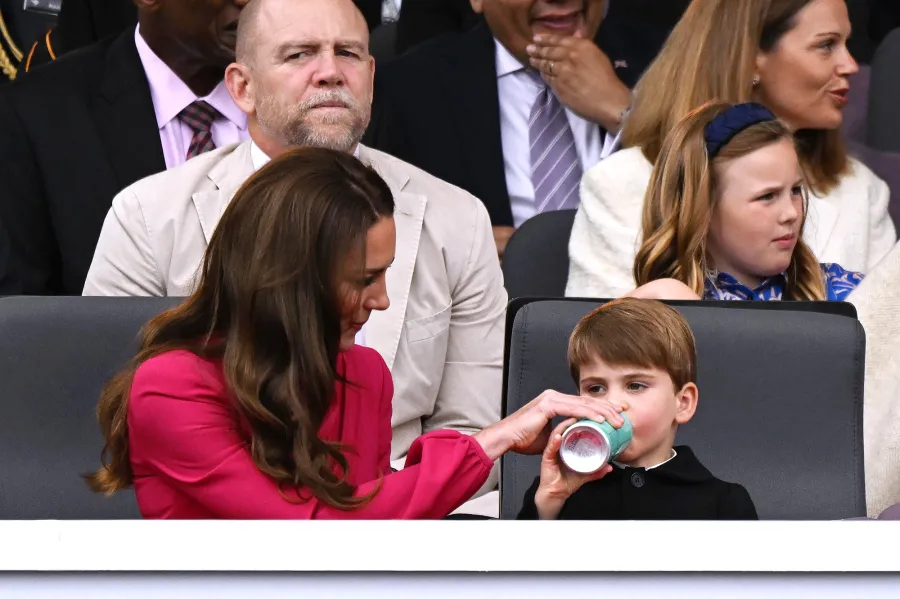 Prince George, Prince Charlotte and Prince Louis Attend Jubilee Pageant With William and Kate: Photos