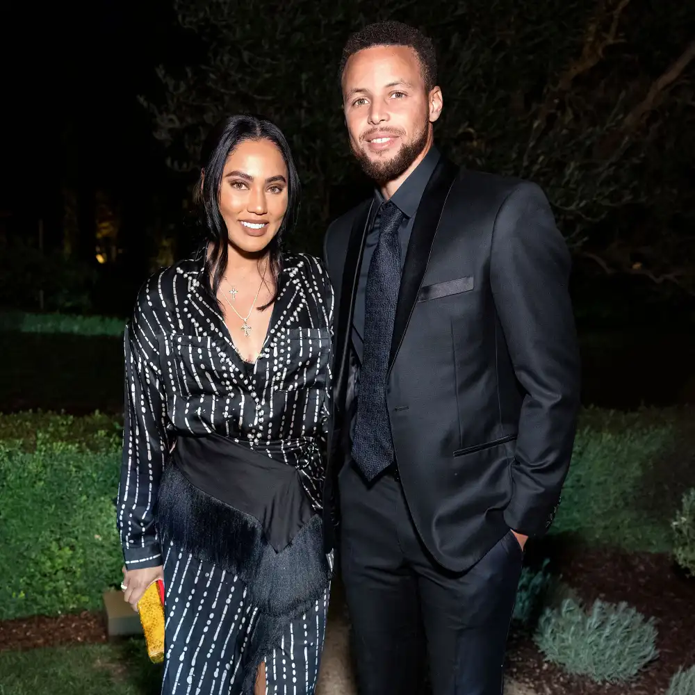 Steph Curry Ingeniously Fires Back at a Boston Bar Who Said Wife Ayesha Curry Can&rsquo;t Cook