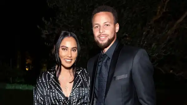 Steph Curry Ingeniously Fires Back at a Boston Bar Who Said Wife Ayesha Curry Can’t Cook