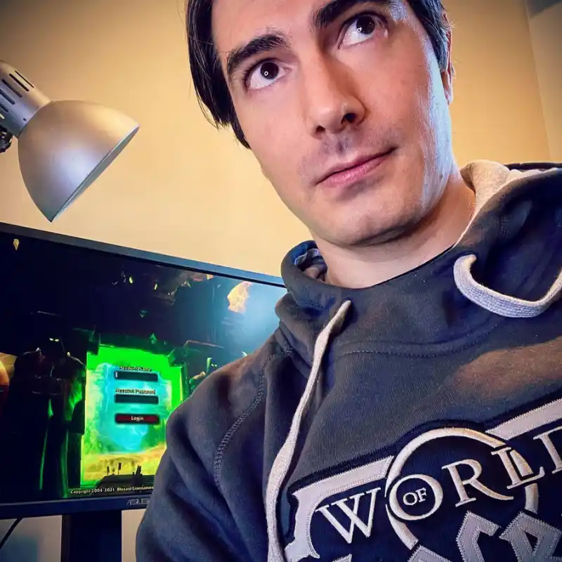 Who Is Hallmark Channel’s Brandon Routh? 6 Things to Know About ‘The Nine Lives of Christmas’ Hunk