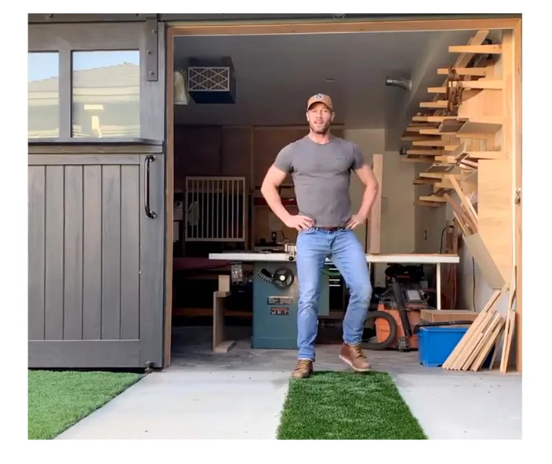 Who Is Hallmark Channels Luke Macfarlane 5 Things About Moriahs Lighthouse Star