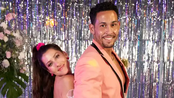 Will Becca Kufrin Change Her Name After Marrying Thomas Jacobs She Says