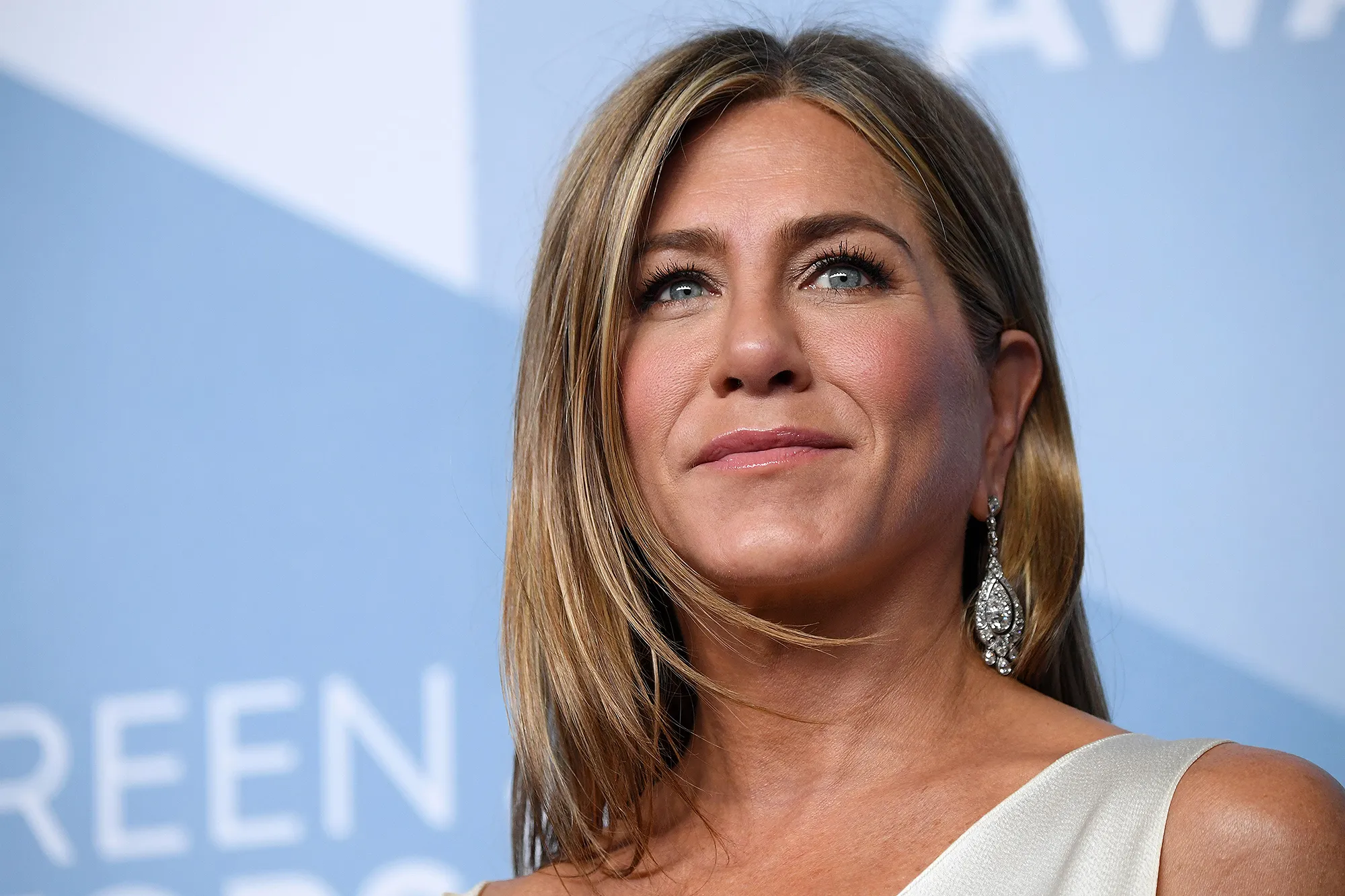 jennifer-aniston-hair-gloss