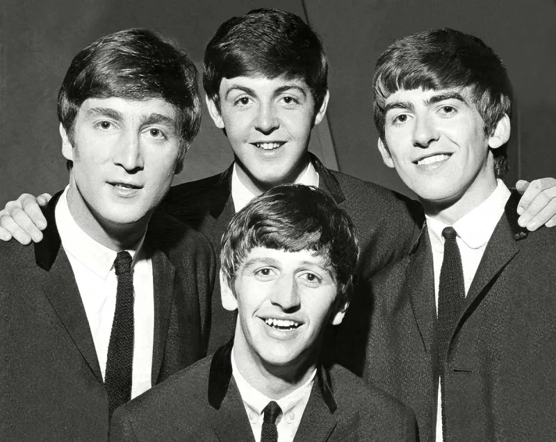 Beatles Icon Paul McCartney Dies TK