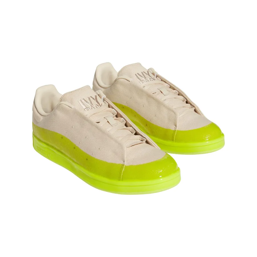 Beyonce’s Ivytopia Is Coming and Fans Are Already Crazy in Love: Pics