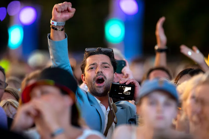 Dominic Cooper They Sing Along At Concerts Just Like Us
