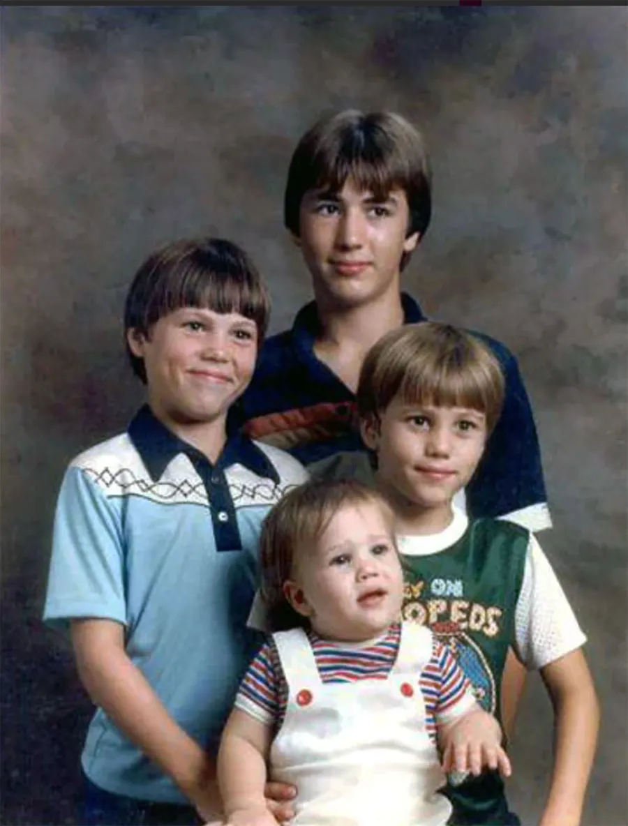 Duck Dynasty: Pre-Beard Family Photo Album Alan Willie Jep Jase